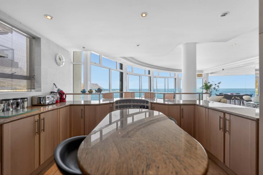 3 Bedroom Property for Sale in Clifton Western Cape